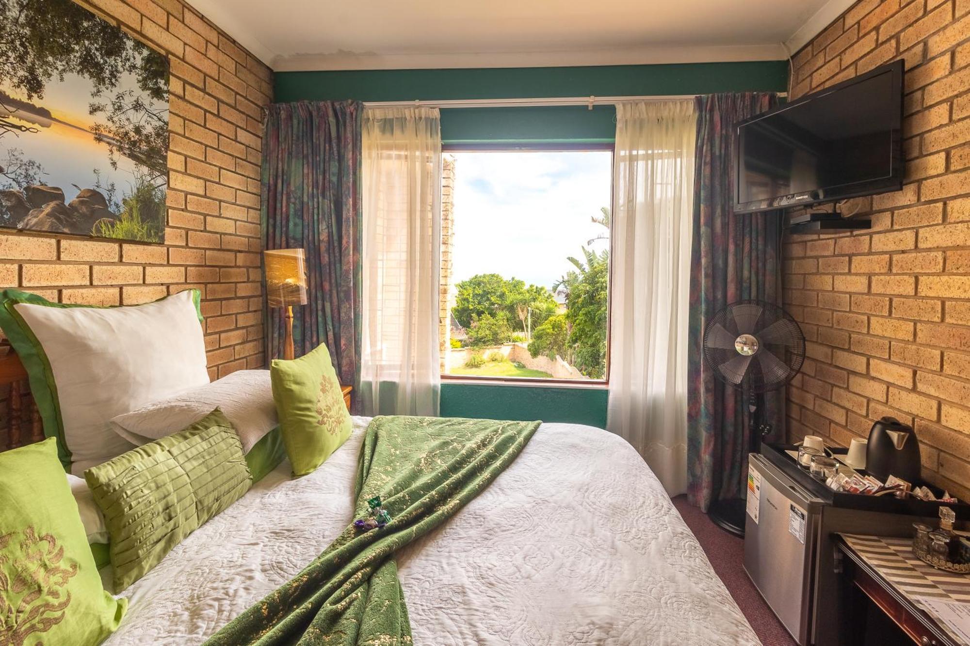 Villa Majestic For Exclusive Accommodation Port Alfred Exterior photo